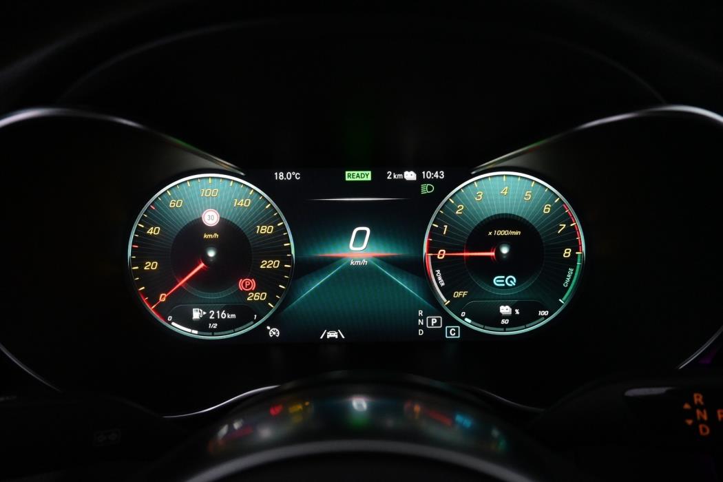 MERCEDES-BENZ GLC 2021