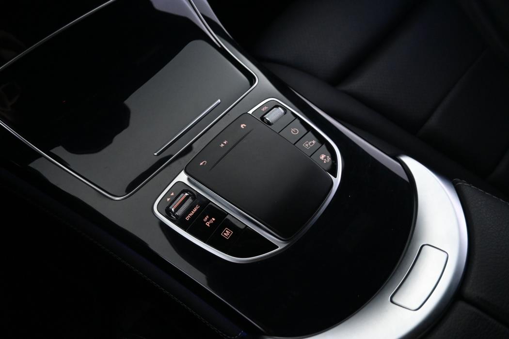 MERCEDES-BENZ GLC 2021