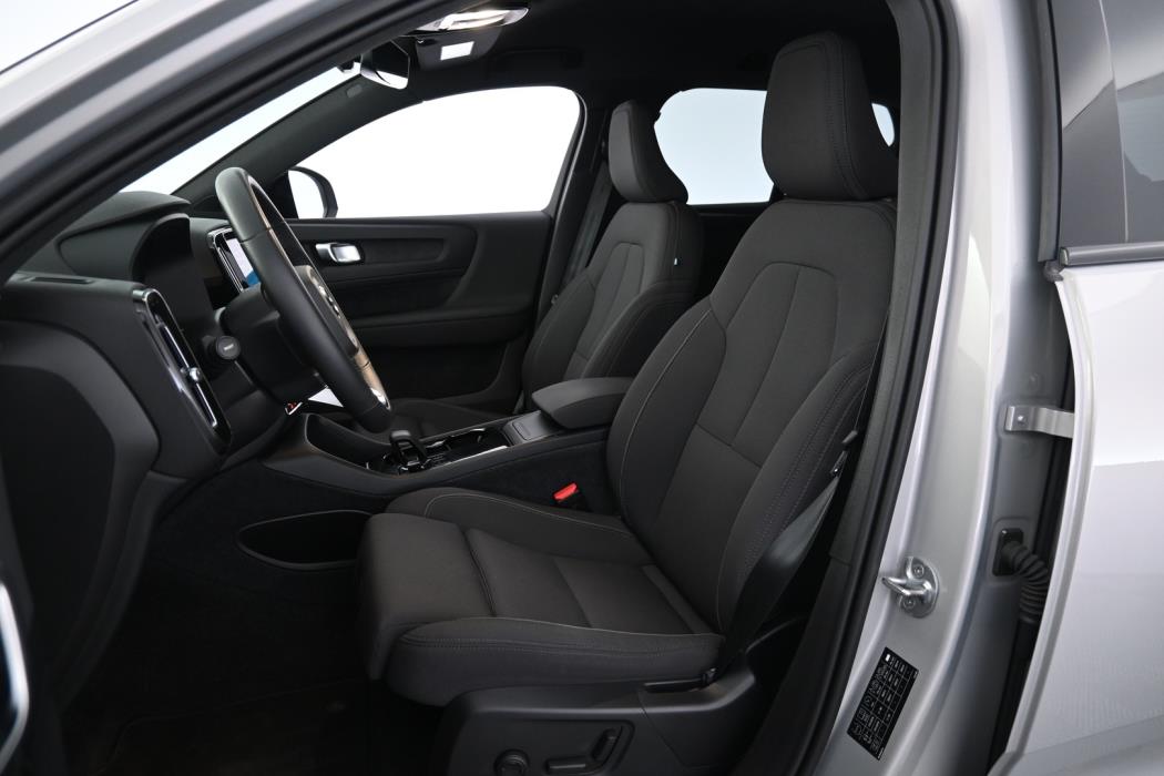 VOLVO XC40 2024