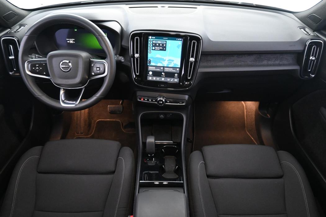 VOLVO XC40 2024