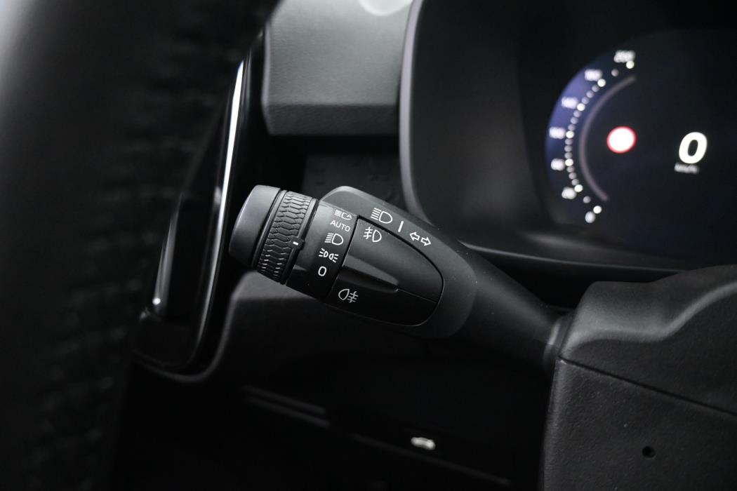 VOLVO XC40 2024