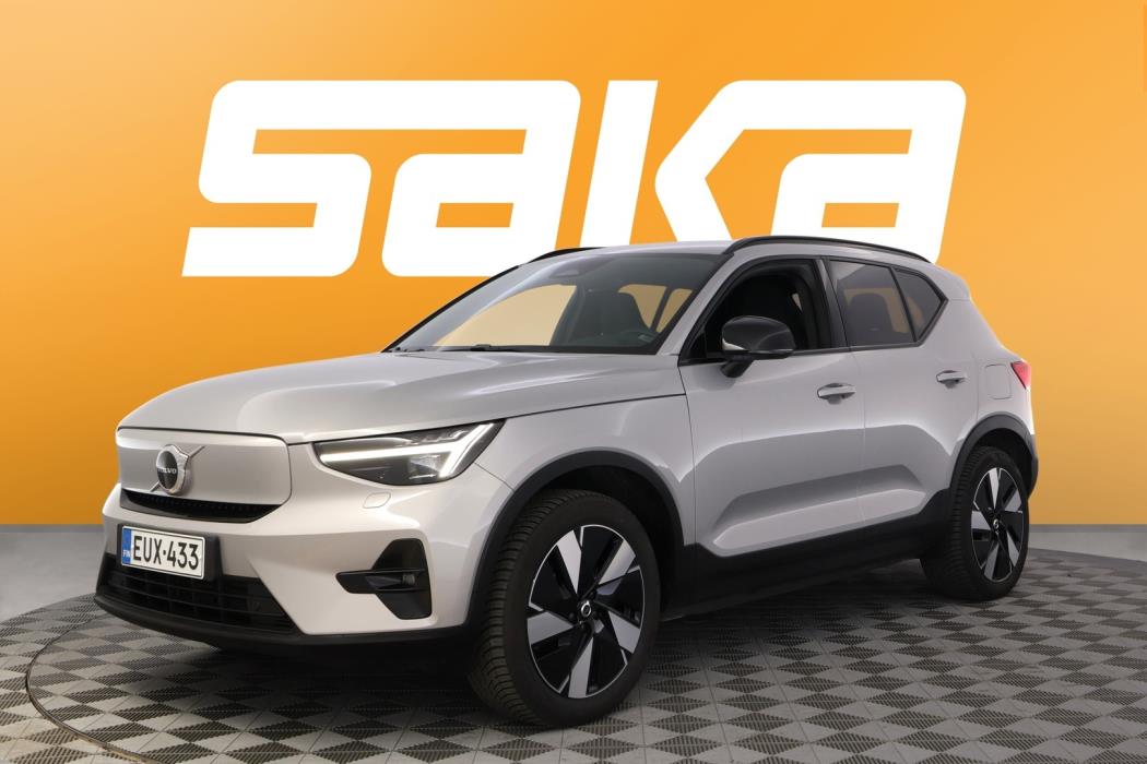 VOLVO XC40 2024