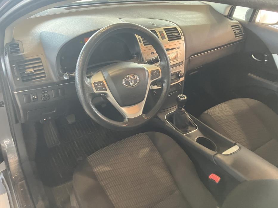 TOYOTA Avensis 2014