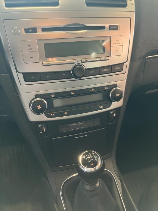 TOYOTA Avensis 2014