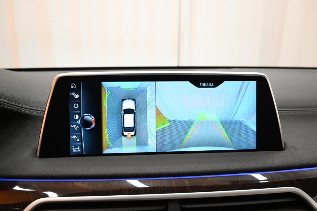 BMW 740 2017