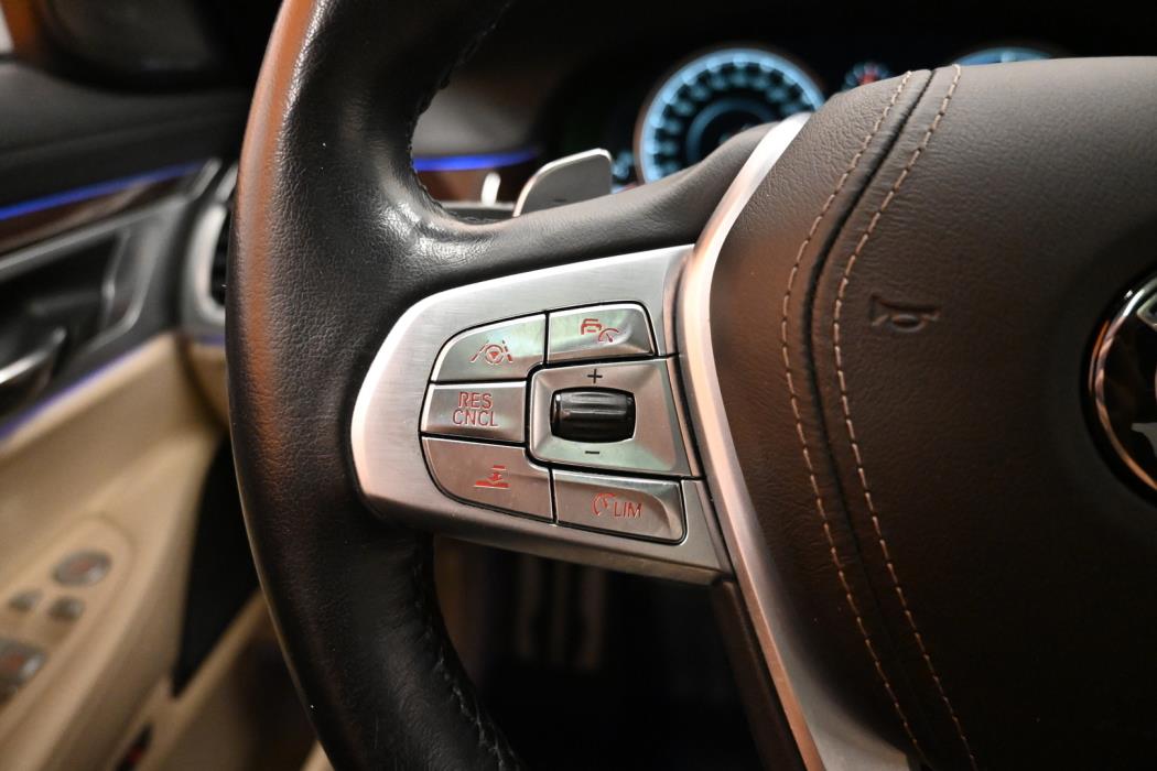 BMW 740 2017