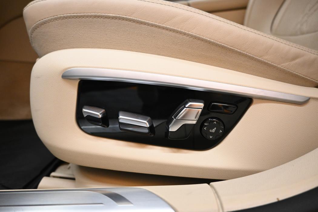 BMW 740 2017