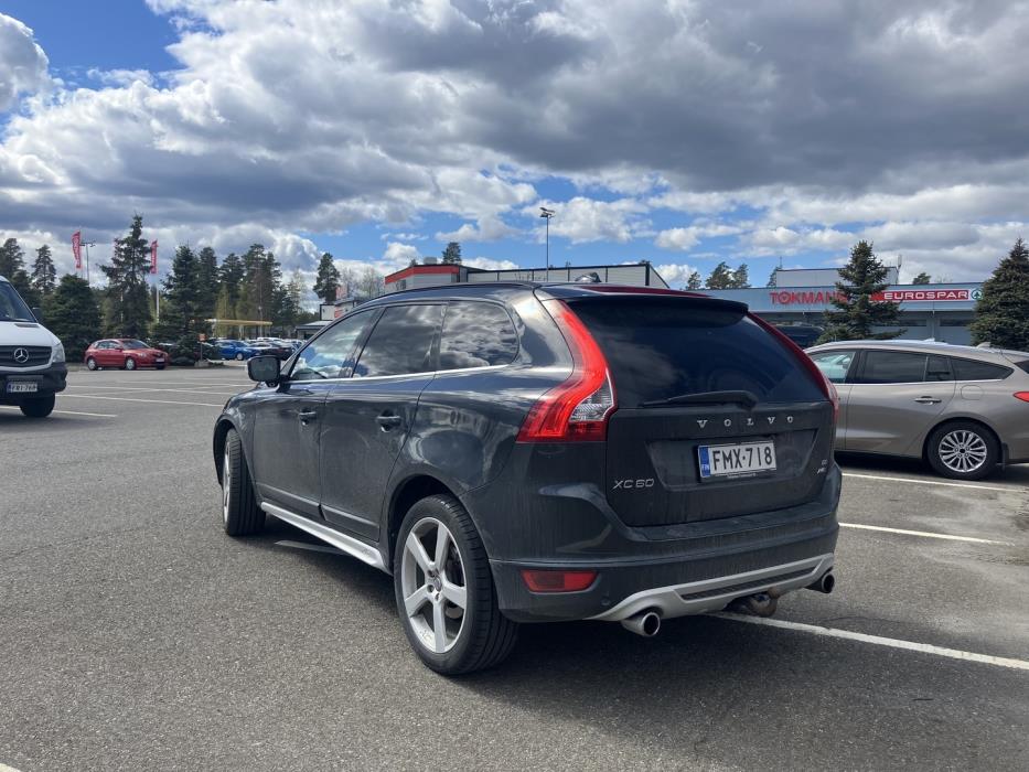 VOLVO XC60 2010
