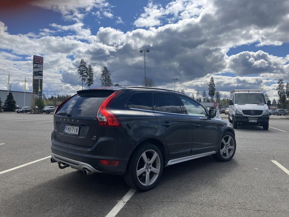 VOLVO XC60 2010