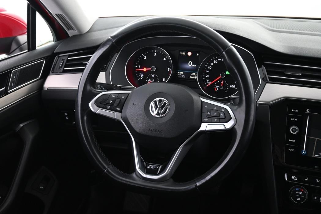 VOLKSWAGEN Passat 2020