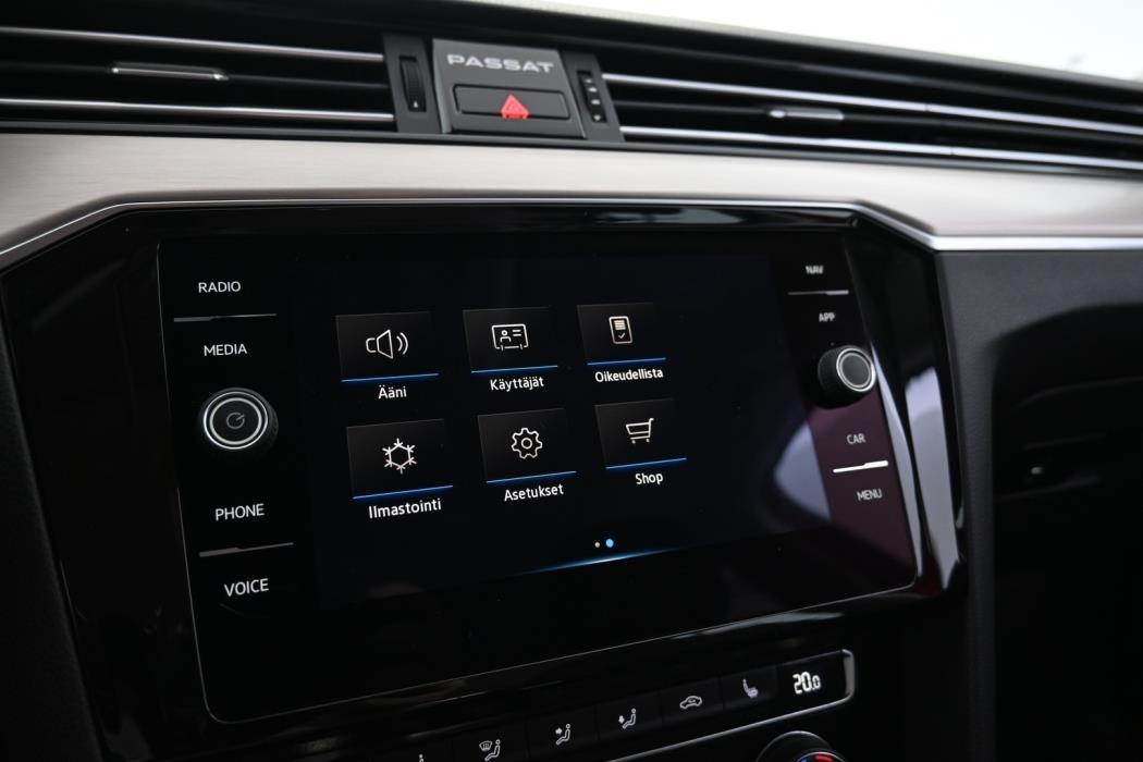 VOLKSWAGEN Passat 2020