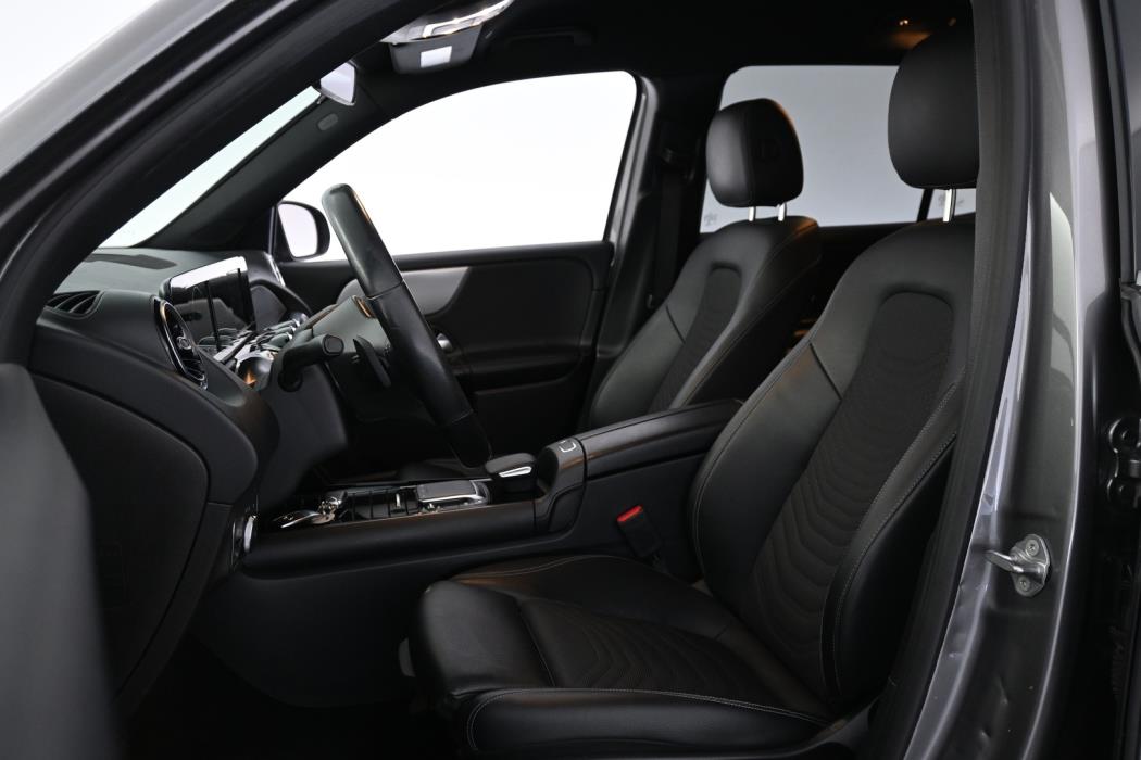 MERCEDES-BENZ GLB 2021