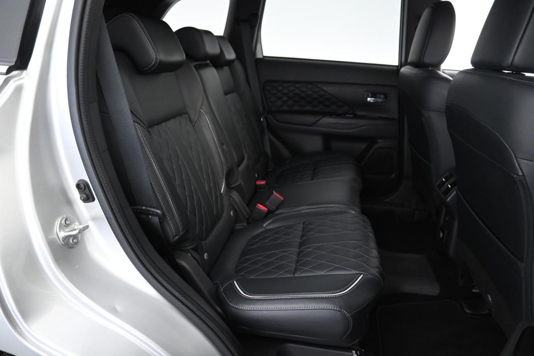 MITSUBISHI Outlander PHEV 2021