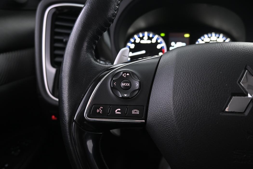 MITSUBISHI Outlander 2017