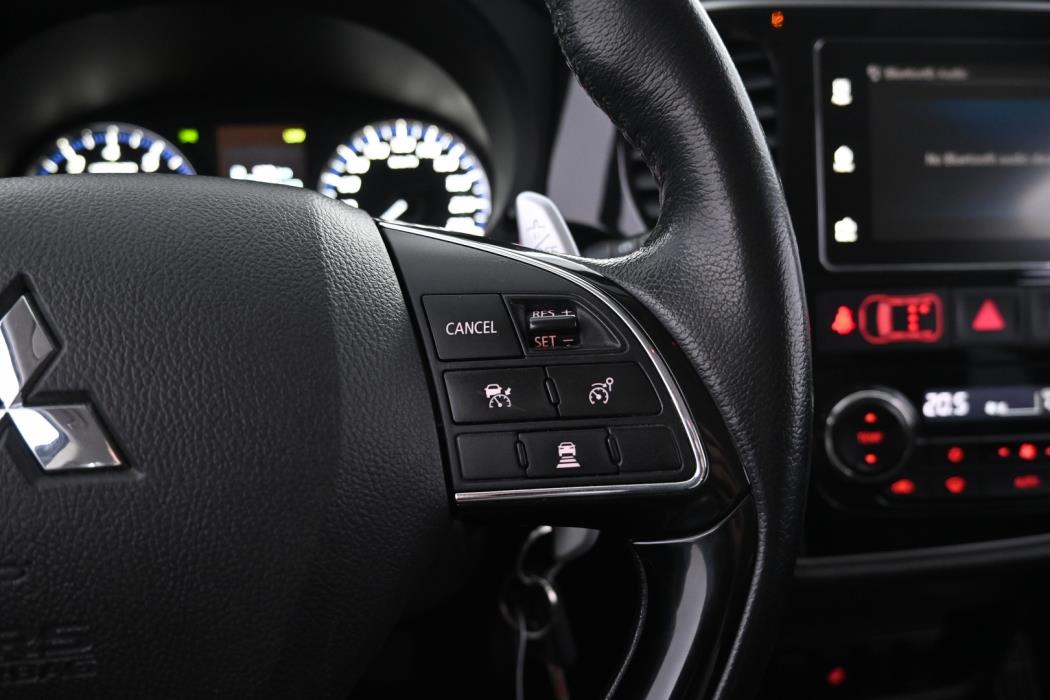 MITSUBISHI Outlander 2017