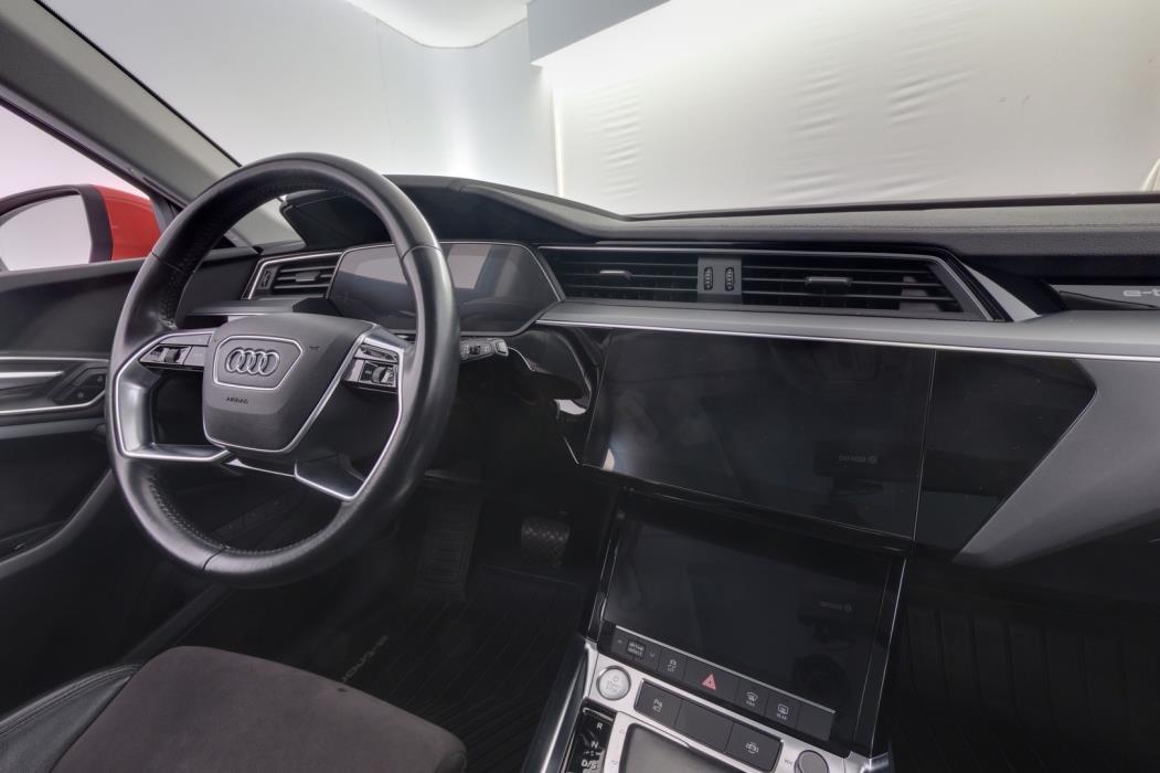 AUDI e-tron 2019
