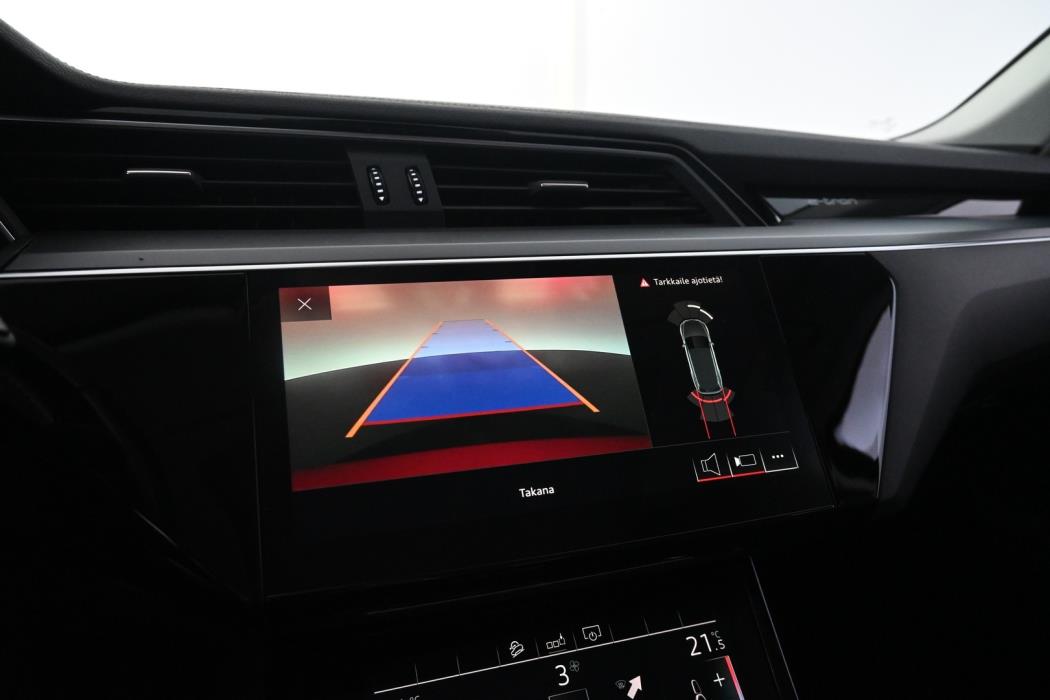 AUDI e-tron 2019