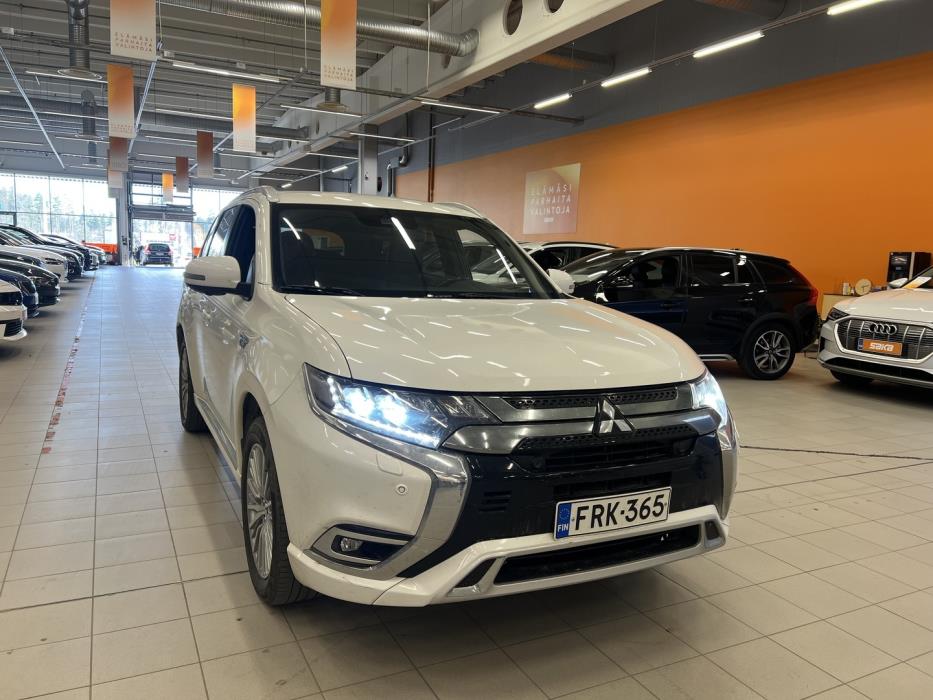 MITSUBISHI OUTLANDER PHEV 2020