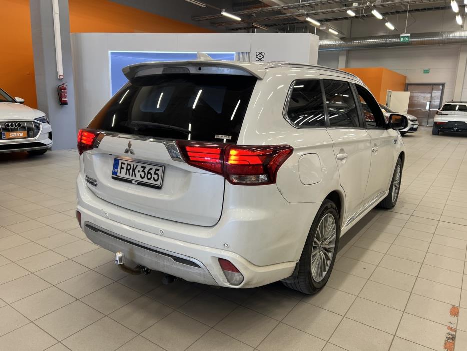 MITSUBISHI OUTLANDER PHEV 2020