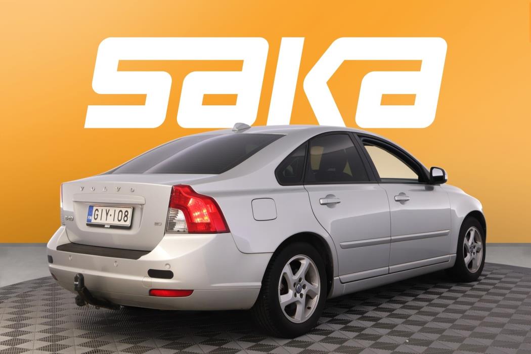 VOLVO S40 2011