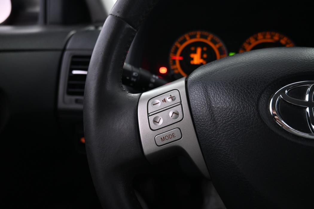 TOYOTA Corolla 2011