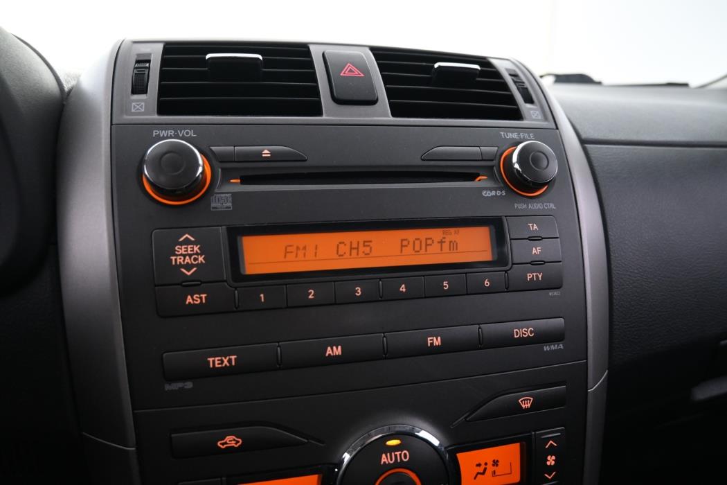 TOYOTA Corolla 2011