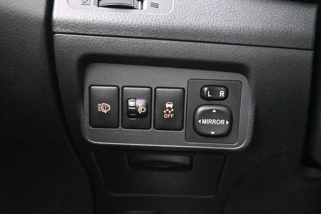 TOYOTA Corolla 2011