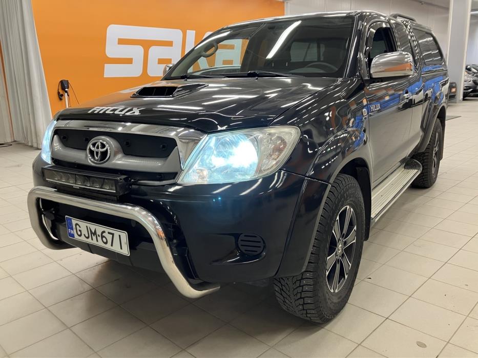 TOYOTA Hilux 2011