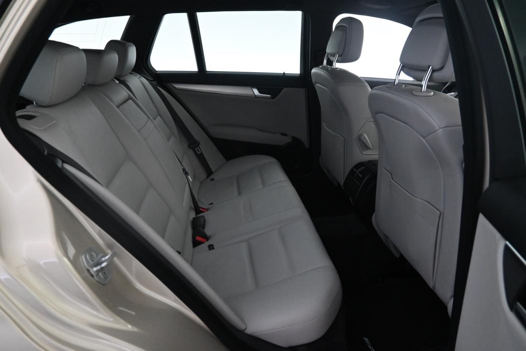 MERCEDES-BENZ C 2012