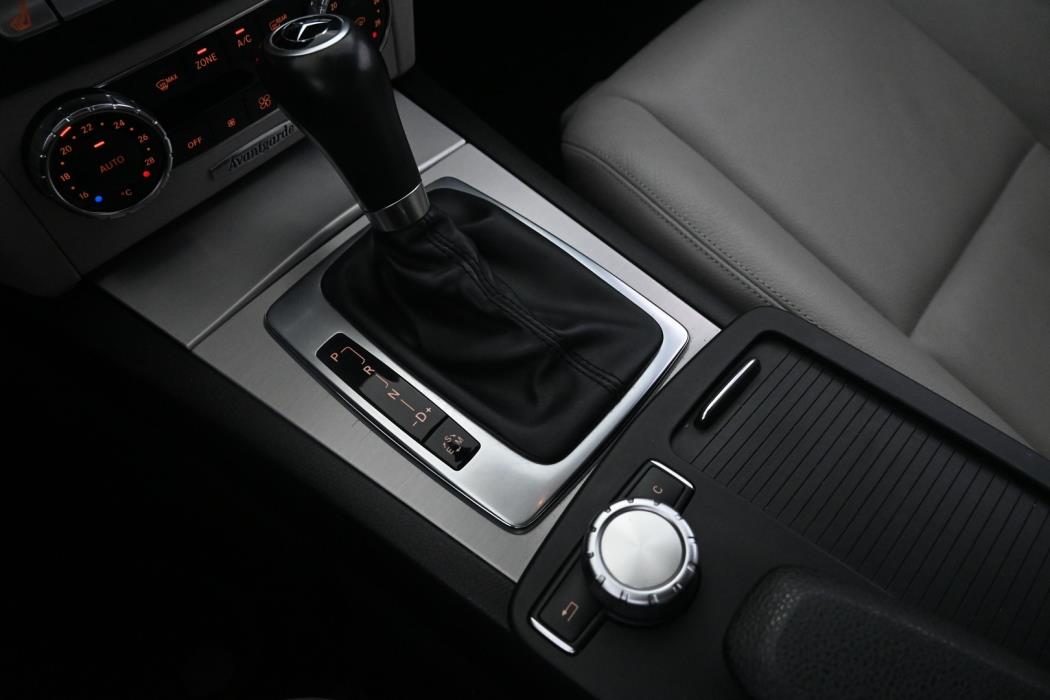 MERCEDES-BENZ C 2012