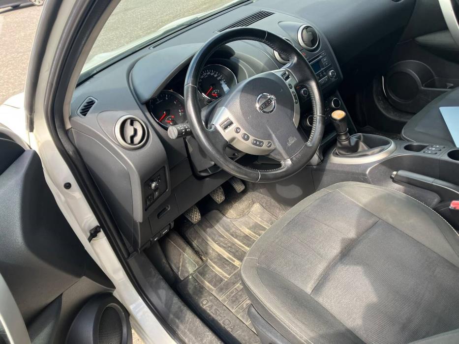 NISSAN Qashqai 2011