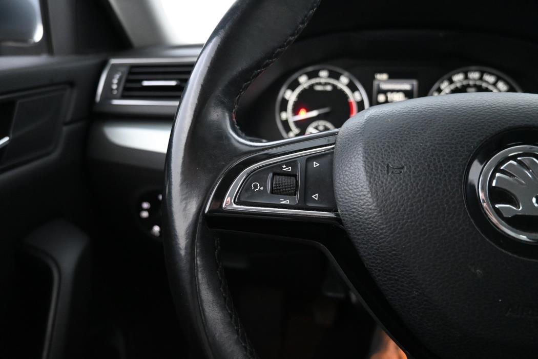 SKODA Superb 2016