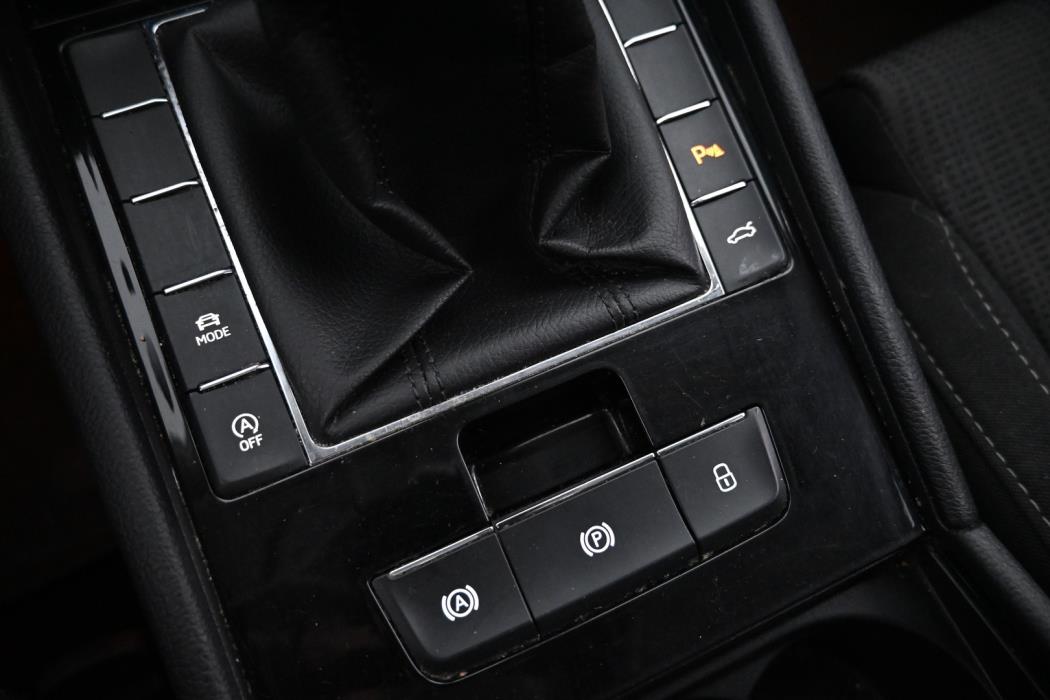 SKODA Superb 2016