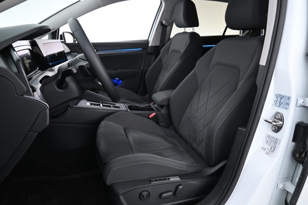 VOLKSWAGEN Golf 2021