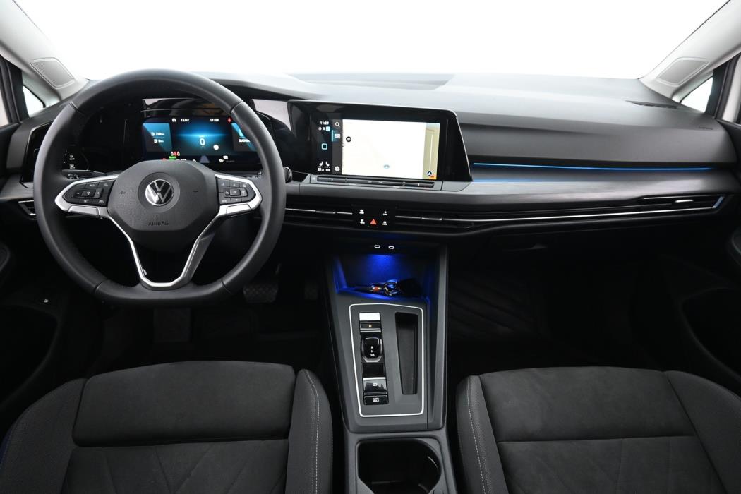 VOLKSWAGEN Golf 2021