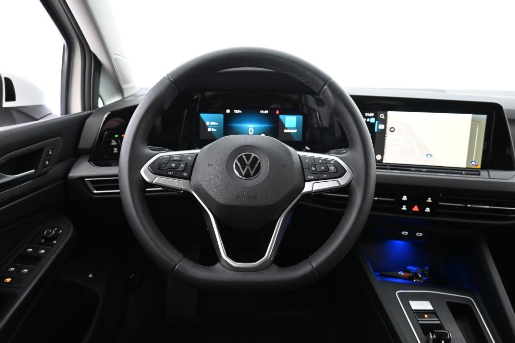 VOLKSWAGEN Golf 2021