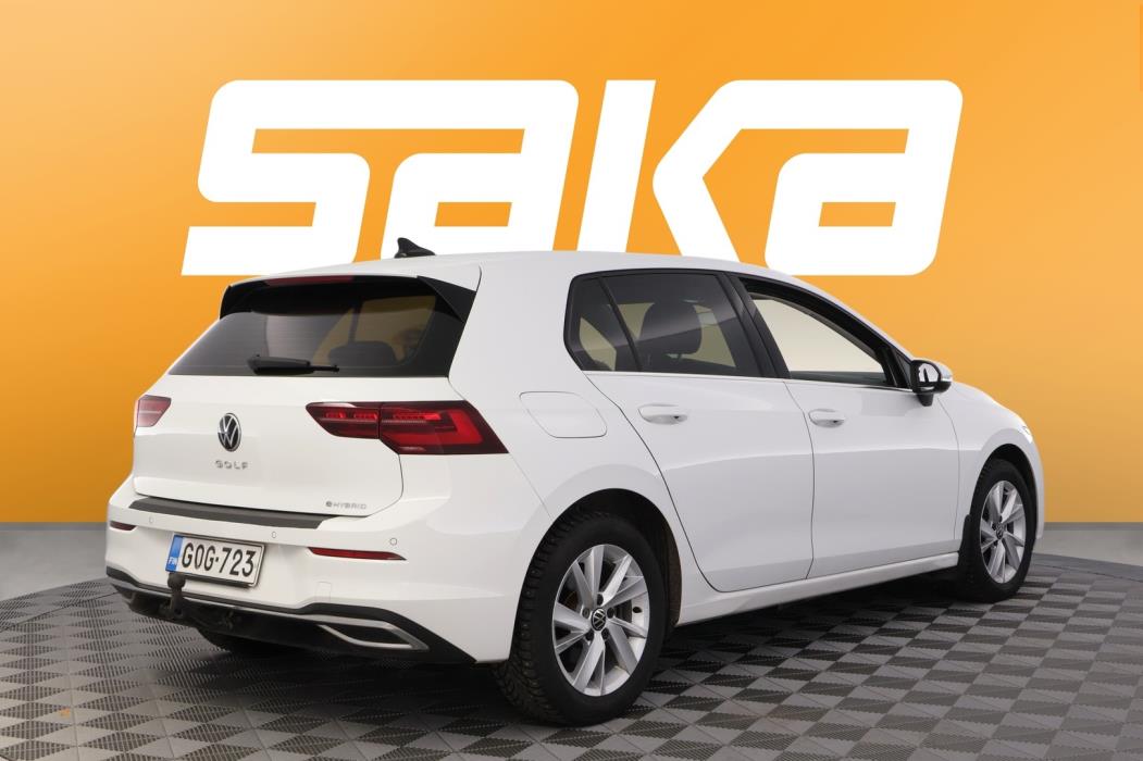 VOLKSWAGEN Golf 2021