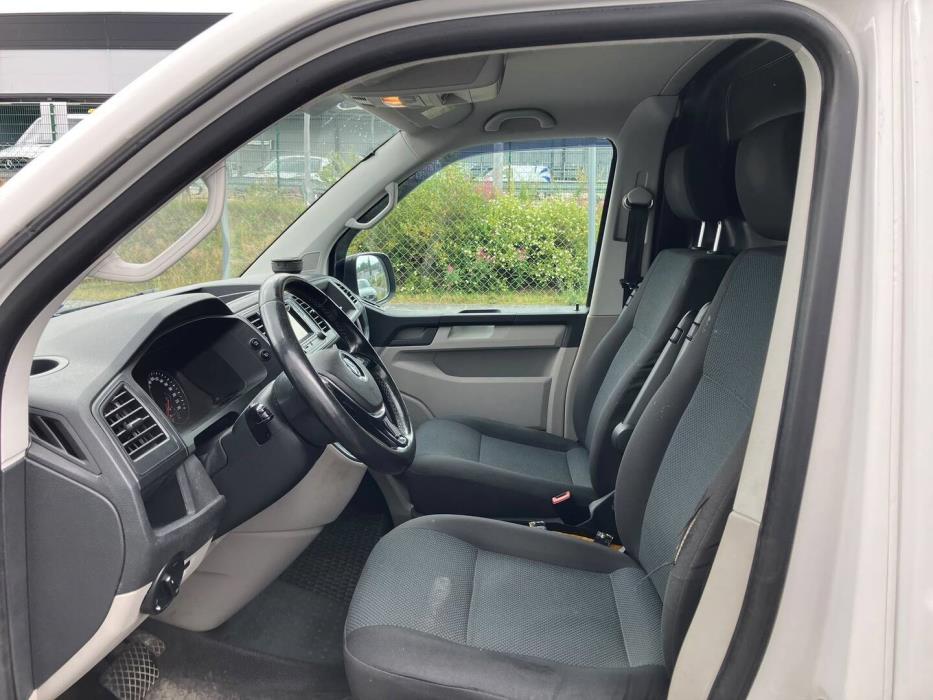 VOLKSWAGEN Transporter 2016