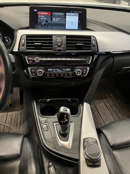 BMW 320 2019