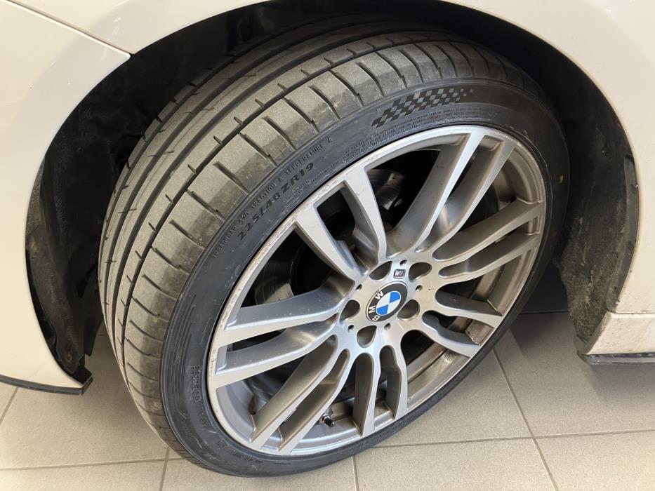 BMW 320 2019
