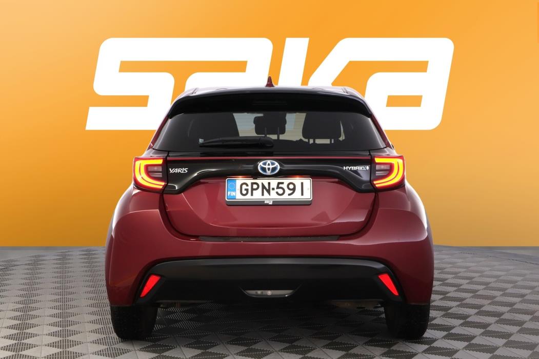 TOYOTA Yaris 2021