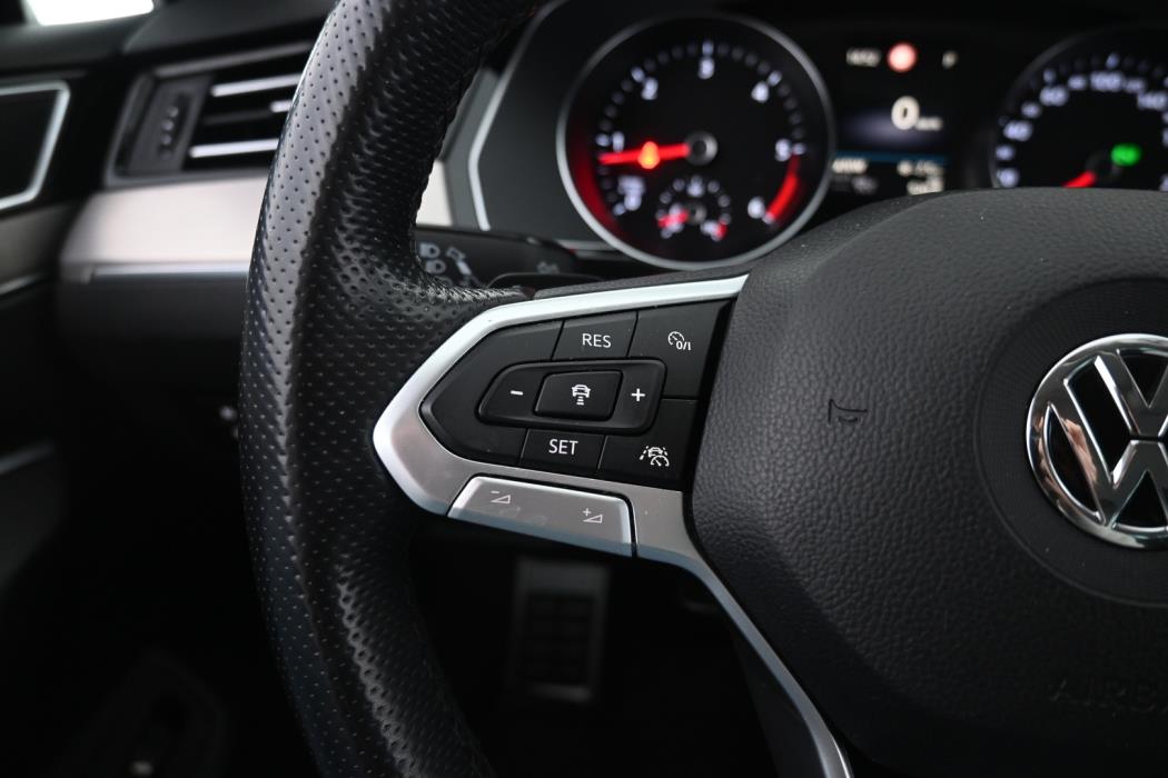 VOLKSWAGEN Passat 2020