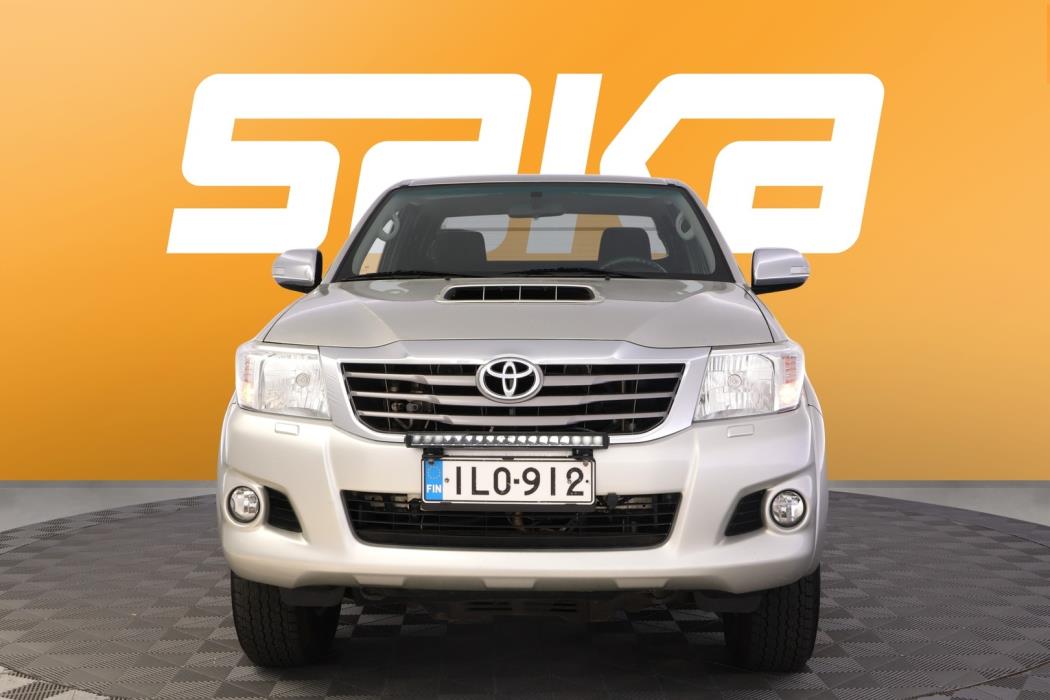 TOYOTA Hilux 2014
