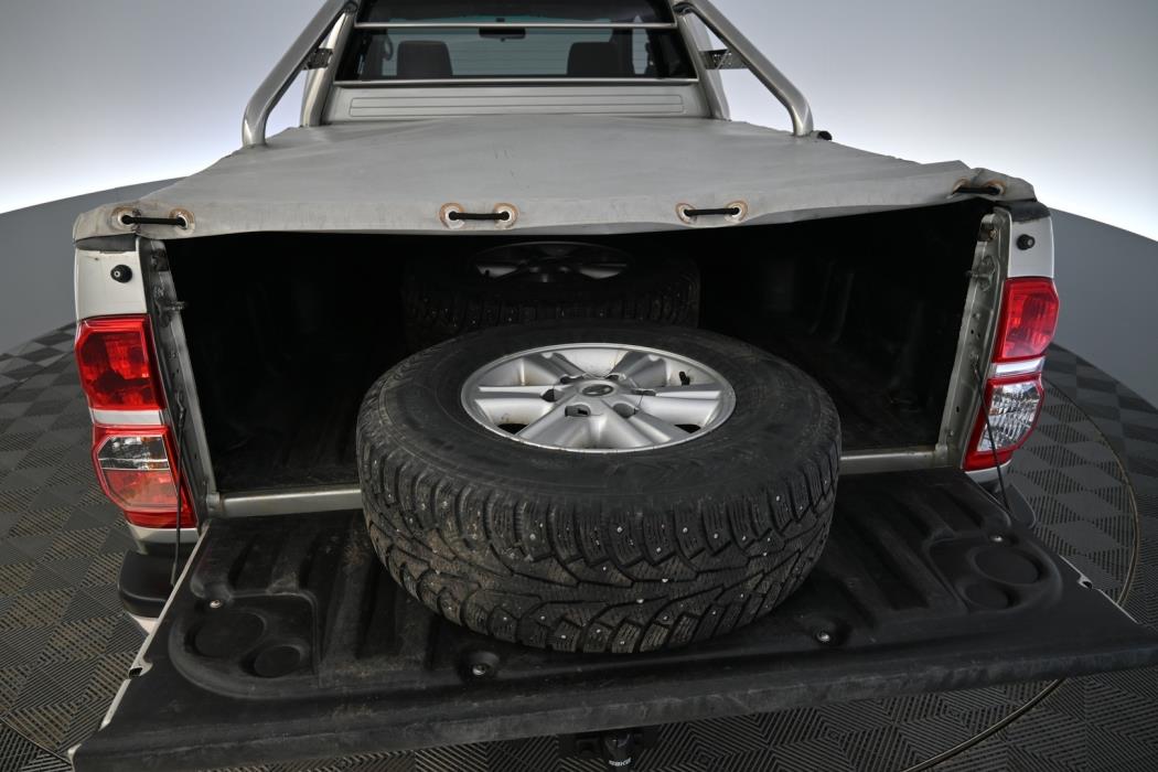 TOYOTA Hilux 2014