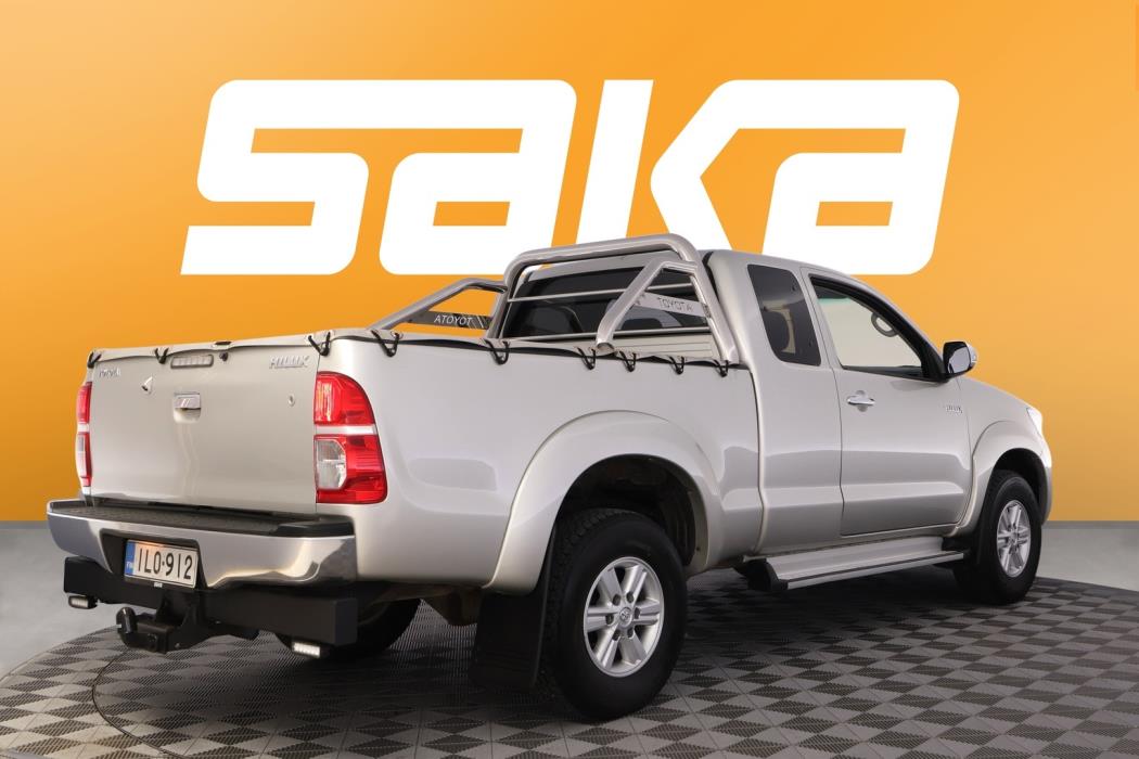 TOYOTA Hilux 2014