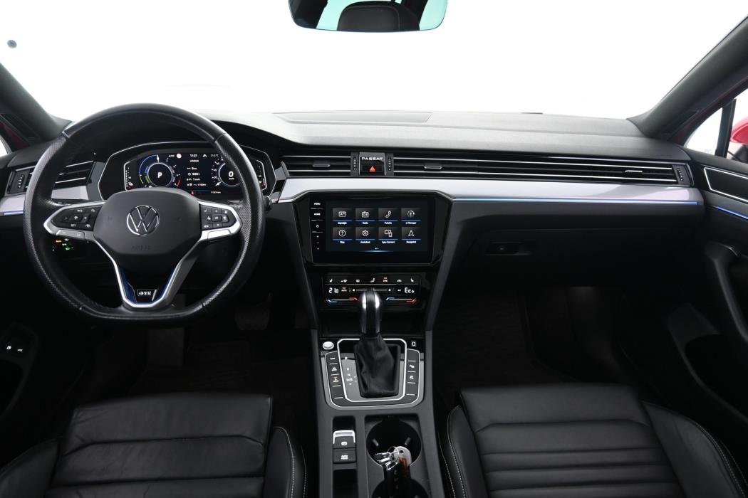 VOLKSWAGEN Passat 2021