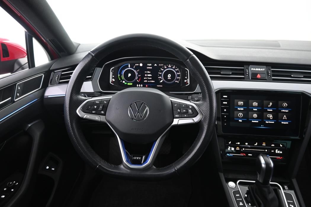 VOLKSWAGEN Passat 2021