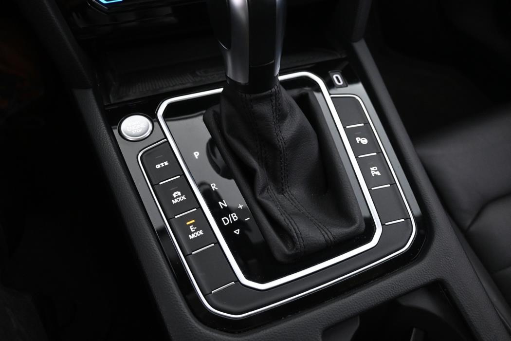 VOLKSWAGEN Passat 2021