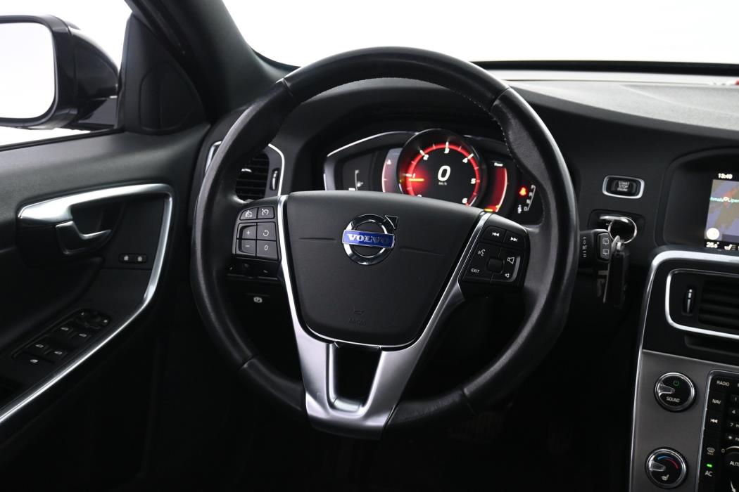 VOLVO V60 Cross Country 2018