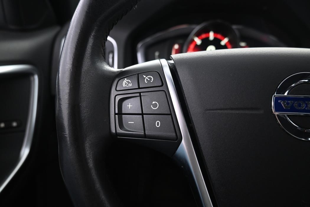 VOLVO V60 Cross Country 2018